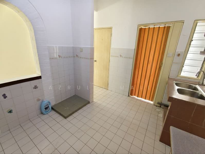 2-storey Terraced House for Sale in Setiawangsa (Kuala Lumpur) - Azrul Ismail - Kitchen - PropertyGuru.com.my