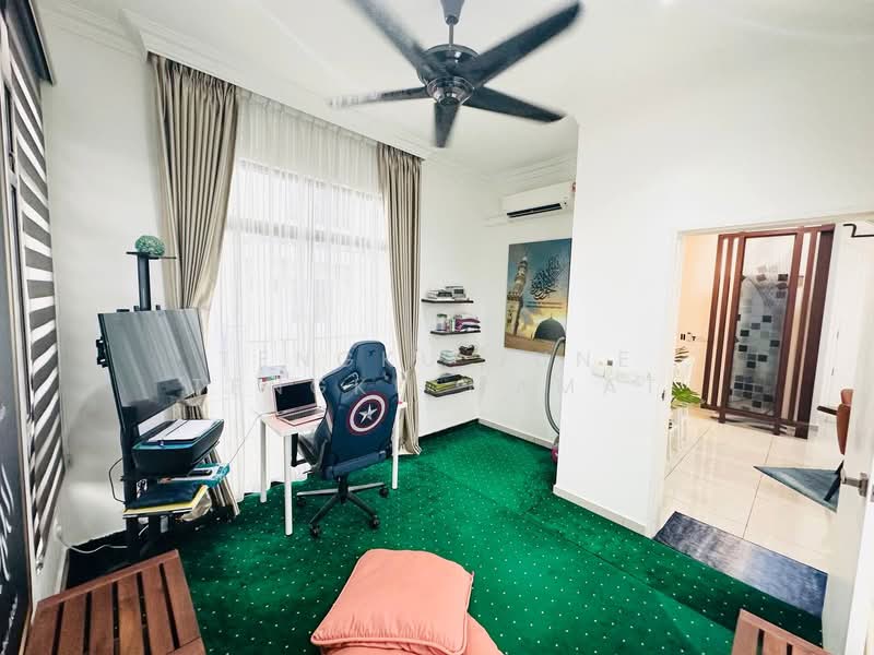 Semi-Detached House for Sale in Puncak Alam (Selangor) - Tengku June Tengku Mamat - Study - PropertyGuru.com.my