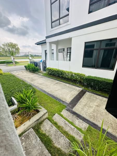 Semi-Detached House for Sale in Puncak Alam (Selangor) - Tengku June Tengku Mamat - Exterior - PropertyGuru.com.my