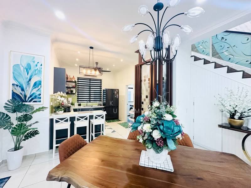 Semi-Detached House for Sale in Puncak Alam (Selangor) - Tengku June Tengku Mamat - Kitchen - PropertyGuru.com.my