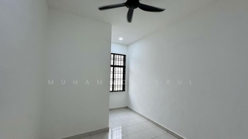 1-storey Terraced House for Sale in Johor Bahru (Johor) - Muhamad Asrul - bedrooms - PropertyGuru.com.my