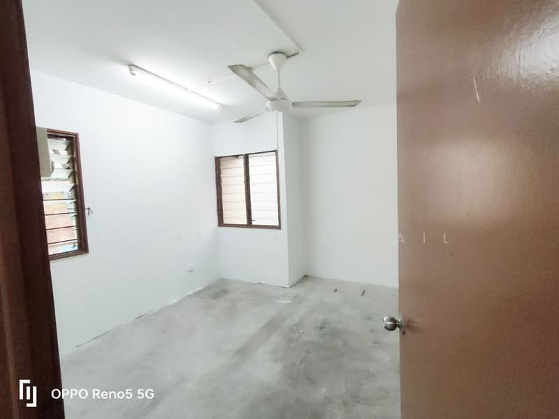 Desa Pandan Flat untuk Untuk Dijual - RM 295,000, Mac 2026 - Interior - PropertyGuru.com.my