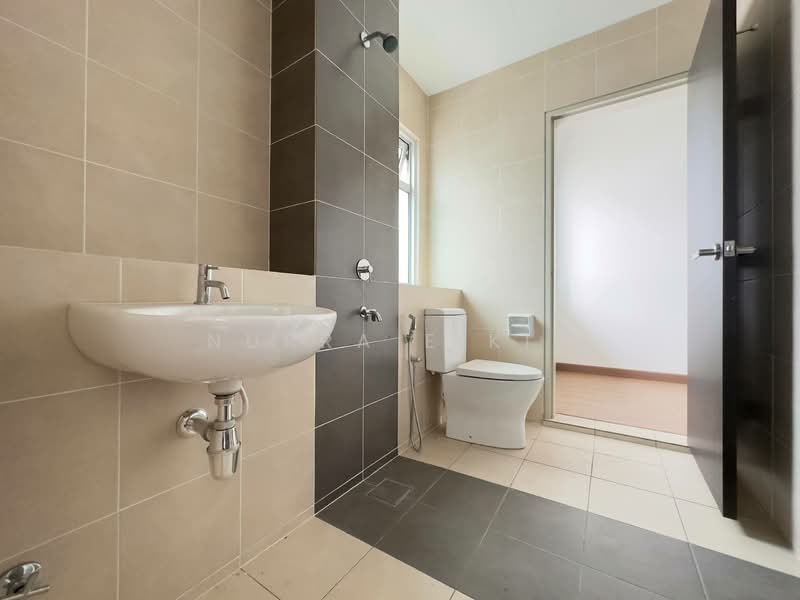 2-storey Terraced House for Sale in Dengkil (Selangor) - Nurra Eikin - Bathroom - PropertyGuru.com.my