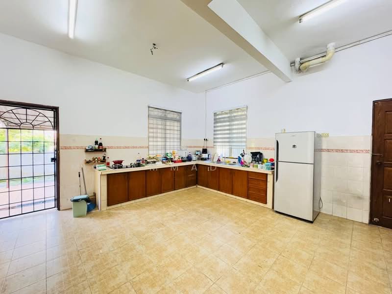 Bungalow for Sale in Kajang (Selangor) - Mohammad Omar - Kitchen - PropertyGuru.com.my