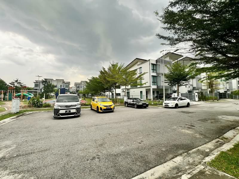 Semi-Detached House for Sale in Kajang (Selangor) - Mohd Nazri Roslan - Exterior - PropertyGuru.com.my
