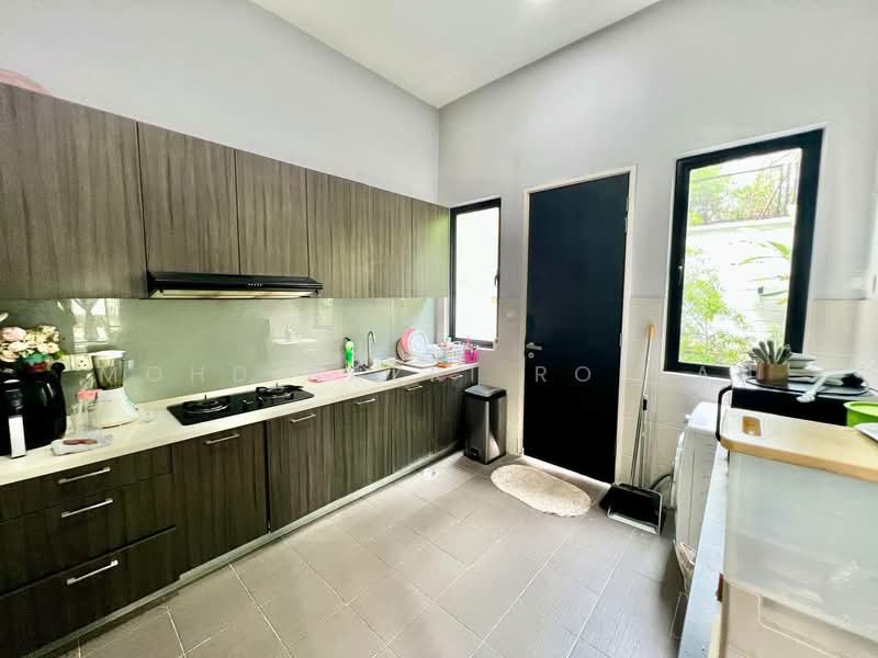 Semi-Detached House for Sale in Kajang (Selangor) - Mohd Nazri Roslan - Kitchen - PropertyGuru.com.my