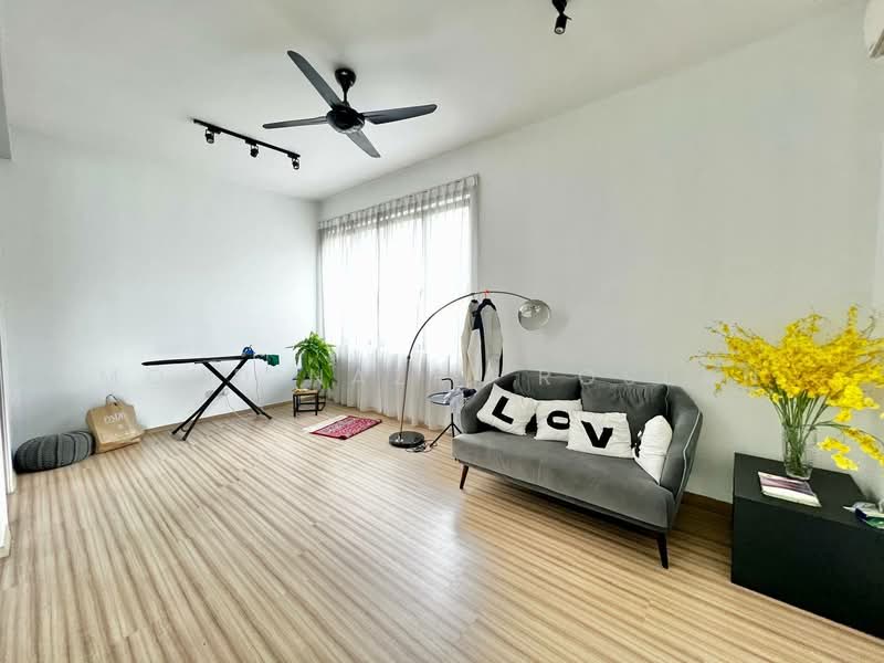 Semi-Detached House for Sale in Kajang (Selangor) - Mohd Nazri Roslan - Living Room - PropertyGuru.com.my