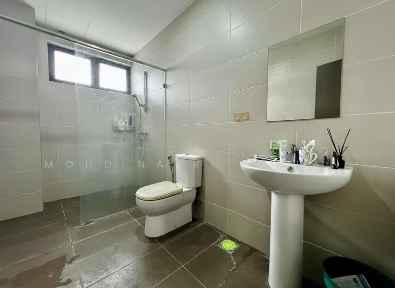 Semi-Detached House for Sale in Kajang (Selangor) - Mohd Nazri Roslan - Bathroom - PropertyGuru.com.my