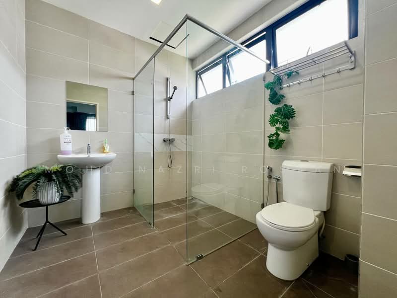Semi-Detached House for Sale in Kajang (Selangor) - Mohd Nazri Roslan - Bathroom - PropertyGuru.com.my