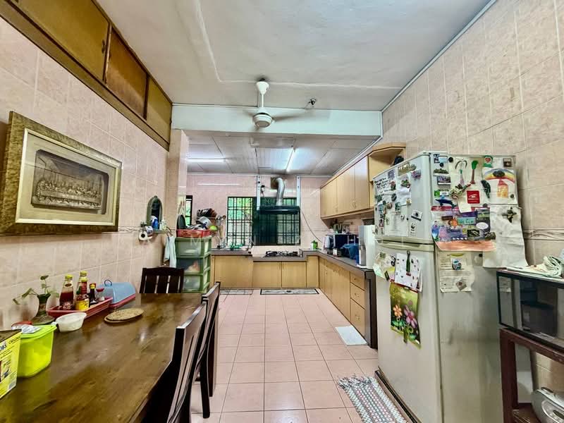 2-storey Terraced House for Sale in Seputeh (Kuala Lumpur) - AIMAN ZUHDI - Kitchen - PropertyGuru.com.my