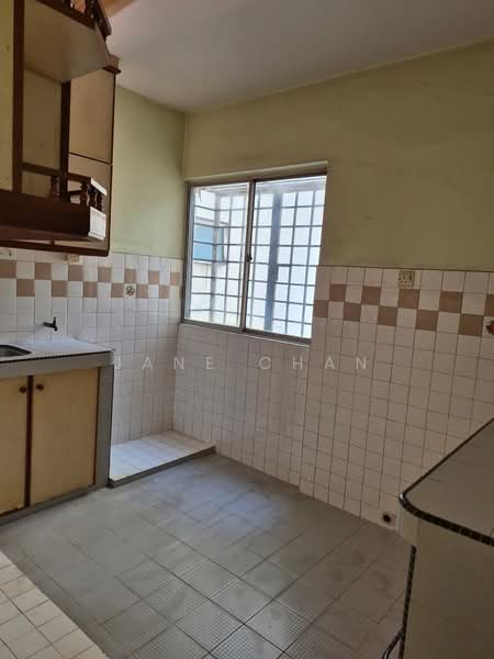 Apartment for Sale at Winner Court A - Jane Chan - Kitchen - PropertyGuru.com.my