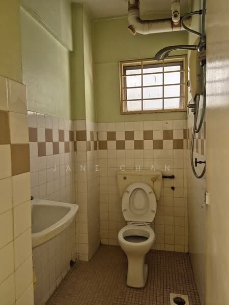 Apartment for Sale at Winner Court A - Jane Chan - Bathroom - PropertyGuru.com.my