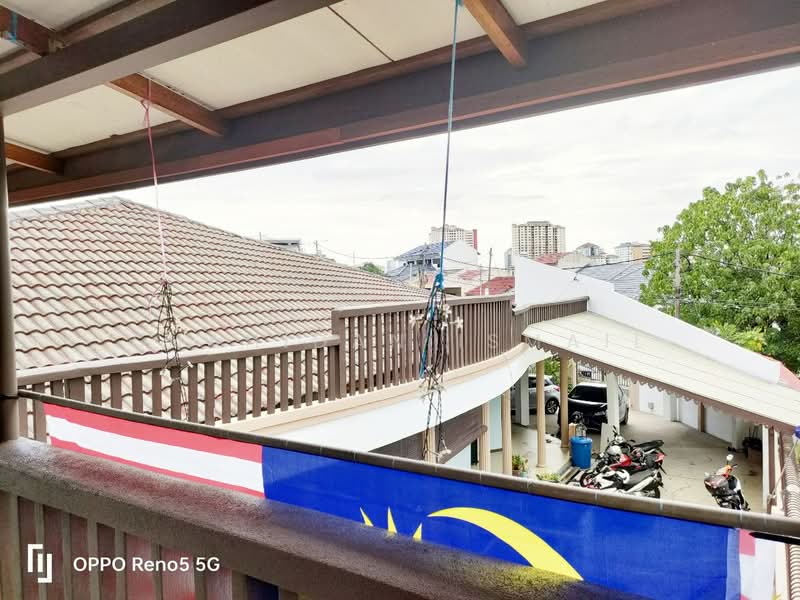 1-storey Terraced House for Sale in Ampang Jaya (Ampang) - Shahidan Ismail - Balcony - PropertyGuru.com.my
