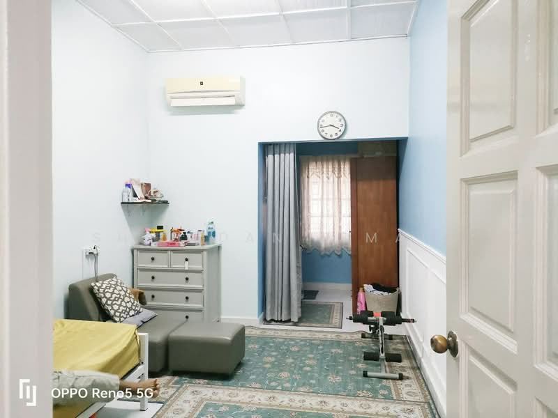 1-storey Terraced House for Sale in Ampang Jaya (Ampang) - Shahidan Ismail - Bedroom - PropertyGuru.com.my