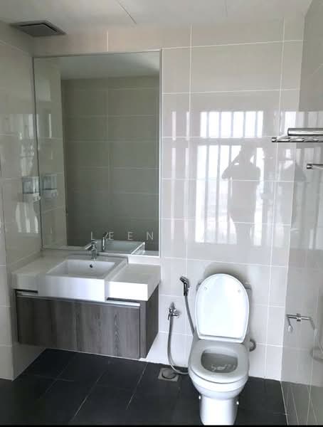 Service Residence for Sale at Southkey Mosaic - Leen Lai - Bathroom - PropertyGuru.com.my