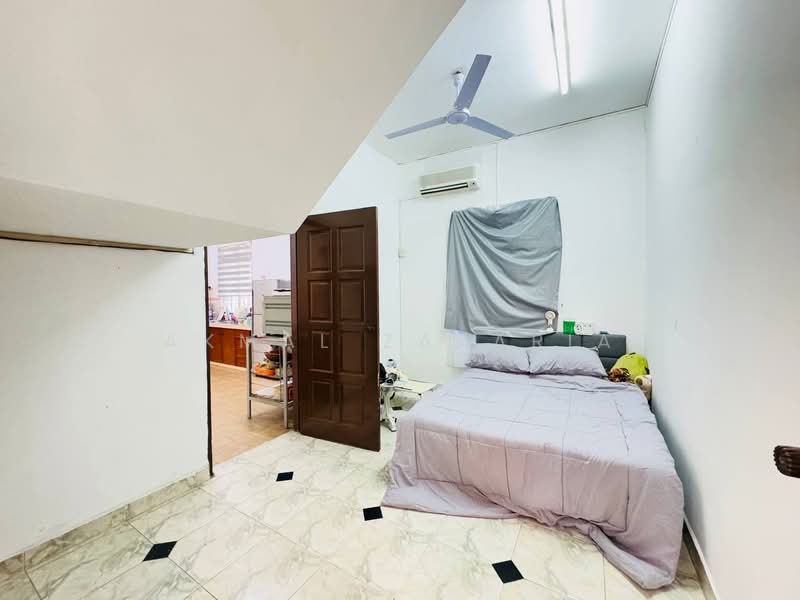 Bungalow for Sale in Kajang (Selangor) - Akmal Zakaria - Bedroom - PropertyGuru.com.my