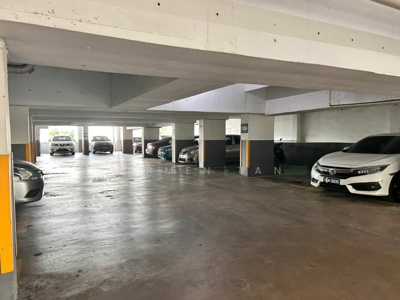 Pelangi Indah Condominium untuk Untuk Dijual - RM 289,000, Feb 2026 - Car Park - PropertyGuru.com.my