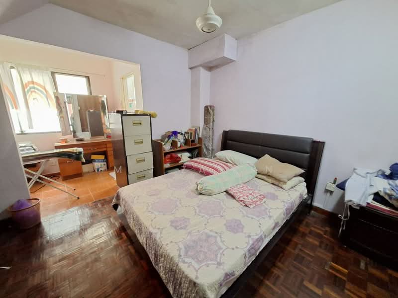 3-storey Terraced House for Sale in Taman Bukit Teratai (Ampang) - M.J Zairin - Bedroom - PropertyGuru.com.my