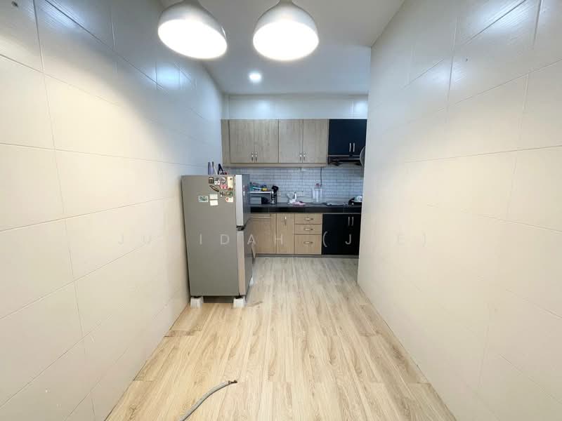 Condominium for Sale at Indah Condominium - JUMIDAH (JUE) - Kitchen - PropertyGuru.com.my