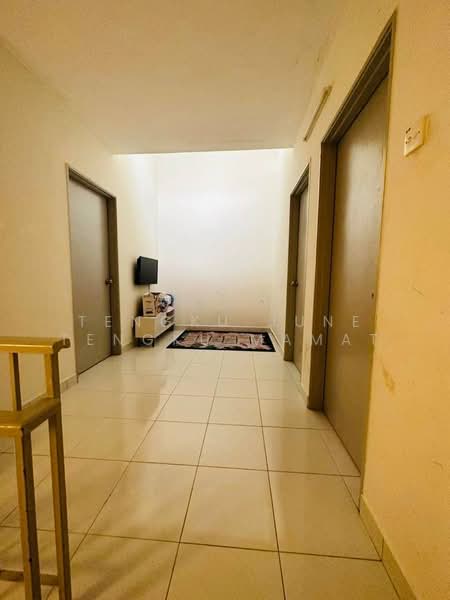 2-storey Terraced House for Sale in Telok Panglima Garang (Selangor) - Tengku June Tengku Mamat - Corridor - PropertyGuru.com.my