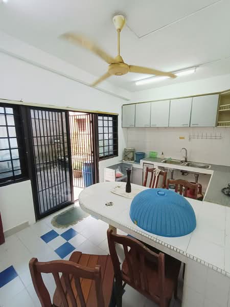 3.5-storey Terraced House for Sale in Ampang Jaya (Ampang) - M.J Zairin - Kitchen - PropertyGuru.com.my