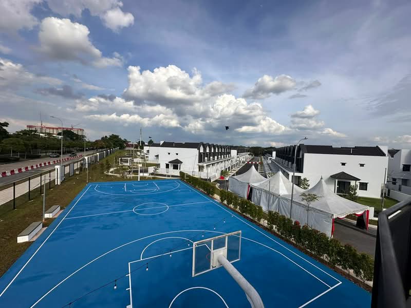 Rumah Teres 2 Tingkat untuk Dijual di Johor Bahru (Johor) - Mabel Lee - Basketball Court - PropertyGuru.com.my