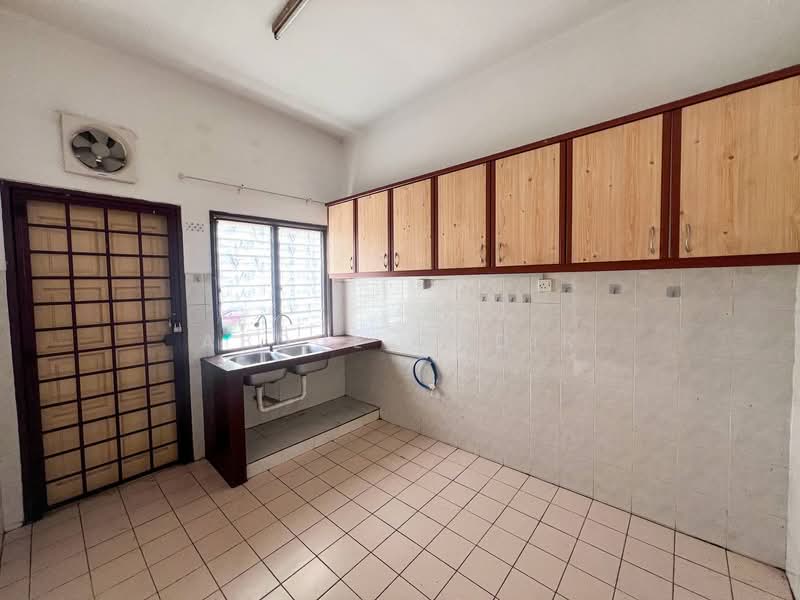 Damai Bakti untuk Untuk Dijual - RM 690,000, Feb 2026 - Kitchen - PropertyGuru.com.my