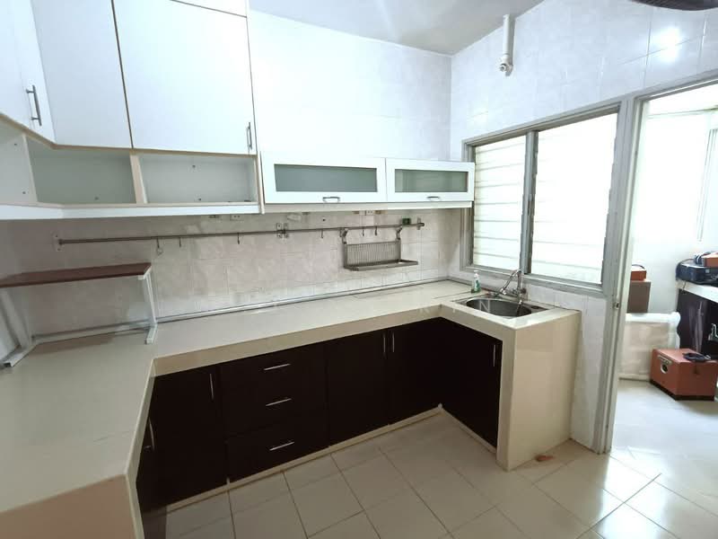 Crystal Tower (Pangsapuri Kristal) untuk Untuk Dijual - RM 350,000, Mac 2026 - Kitchen - PropertyGuru.com.my