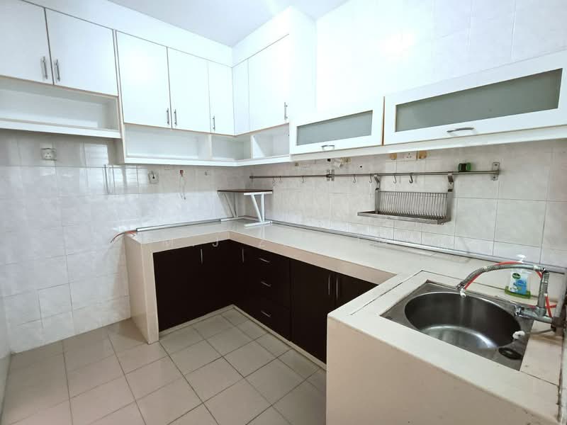 Crystal Tower (Pangsapuri Kristal) untuk Untuk Dijual - RM 350,000, Mac 2026 - Kitchen - PropertyGuru.com.my