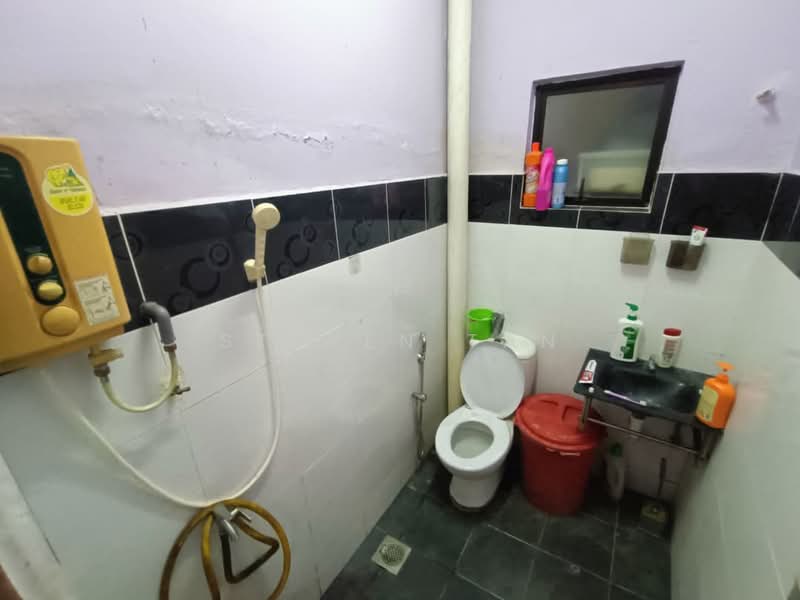 Bandar Kinrara untuk Untuk Dijual - RM 799,000, Feb 2026 - Bathroom - PropertyGuru.com.my