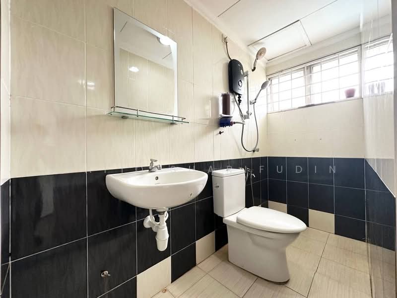 Condominium for Sale at Elaeis 2 - Syafiq Sharifudin - Bathroom - PropertyGuru.com.my