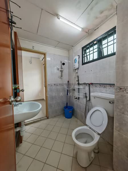 2-storey Terraced House for Sale in Taman Mount Austin (Tebrau) - William Tay - Bathroom - PropertyGuru.com.my