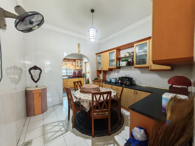 2-storey Terraced House for Sale in Taman Impian Emas (Skudai) - William Tay - Kitchen - PropertyGuru.com.my