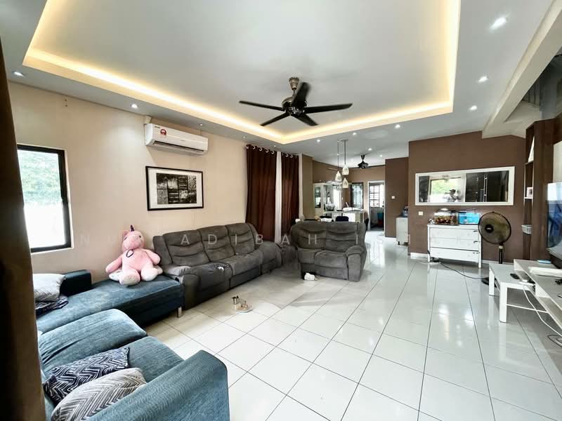 2-storey Terraced House for Sale in Seksyen U13 (Setia Alam) - Nur Adibah Ishak - Living Room - PropertyGuru.com.my