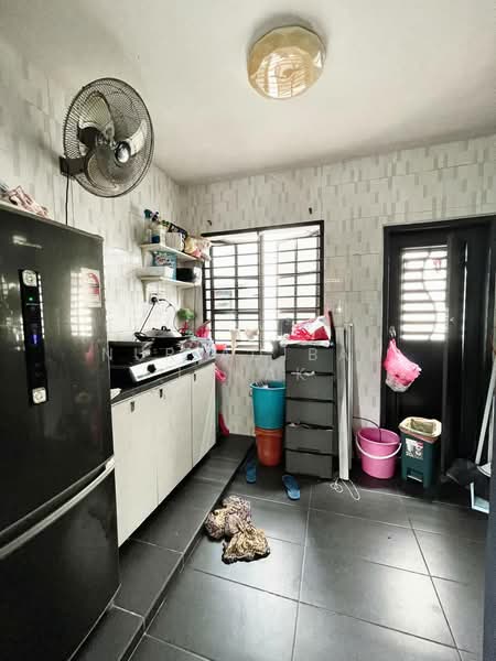 2-storey Terraced House for Sale in Seksyen U13 (Setia Alam) - Nur Adibah Ishak - Kitchen - PropertyGuru.com.my
