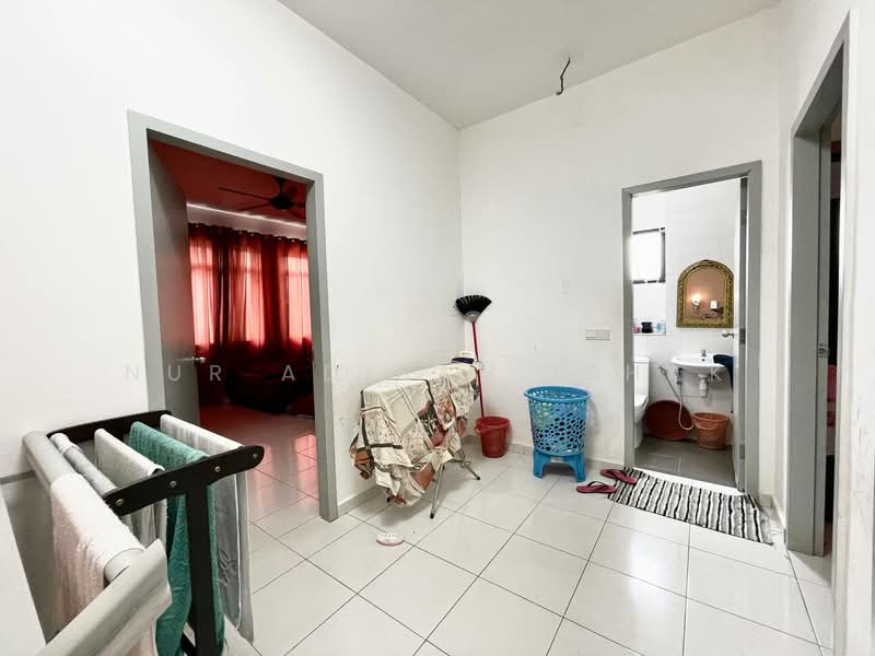 2-storey Terraced House for Sale in Seksyen U13 (Setia Alam) - Nur Adibah Ishak - Bathroom - PropertyGuru.com.my