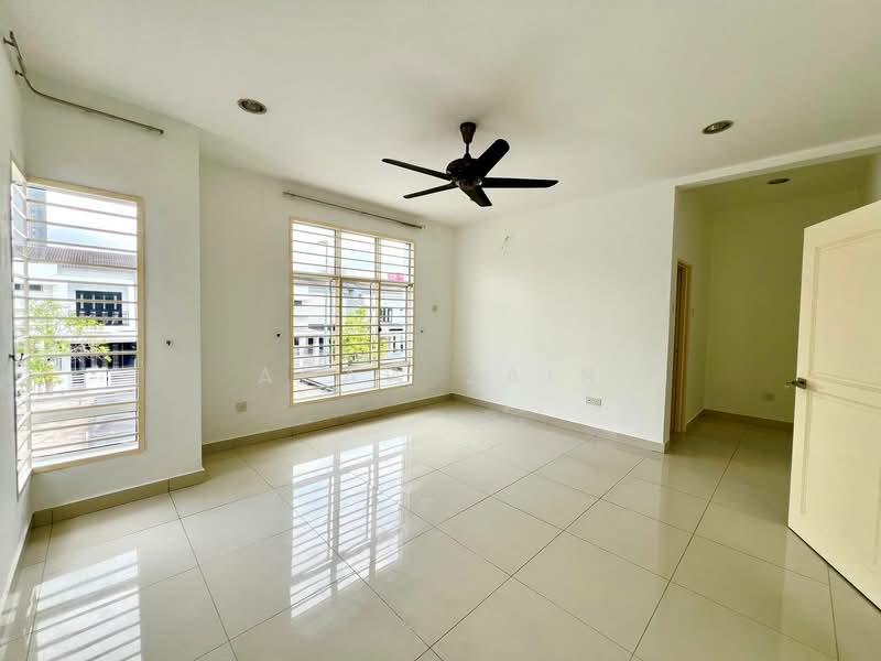 D'Kayangan untuk Untuk Dijual - RM 1,300,000, Mac 2026 - Living Room - PropertyGuru.com.my