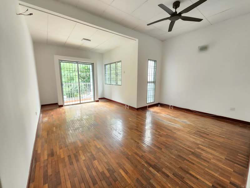 2-storey Terraced House for Sale in Bandar Puteri Puchong (Puchong) - Steven Tan - Living Room - PropertyGuru.com.my