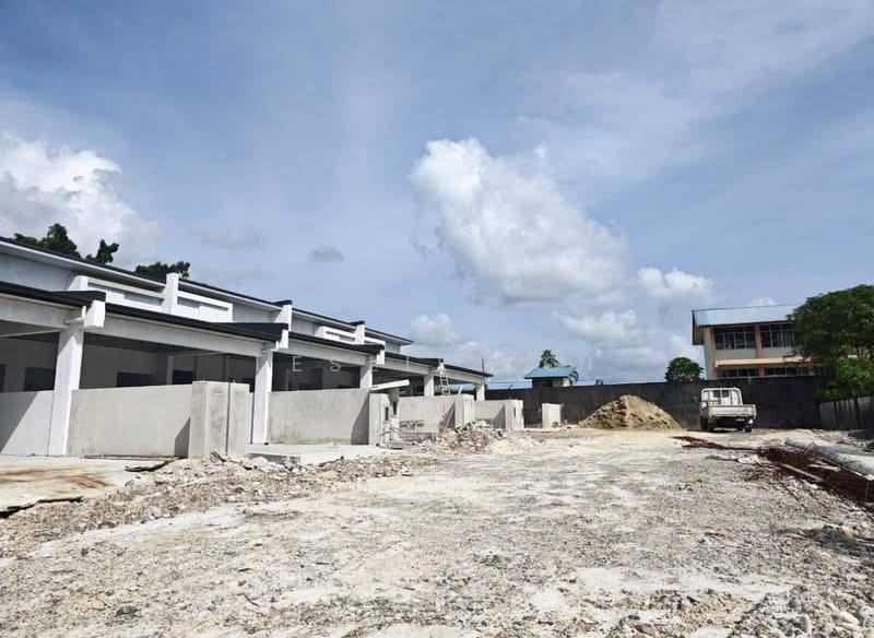 1-storey Terraced House for Sale in Taman Matang Ville (Kuching) - Leslie Loi - Exterior - PropertyGuru.com.my