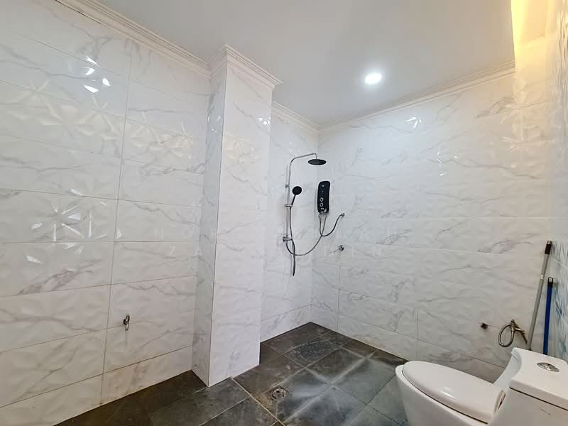 2-storey Terraced House for Sale in Puncak Alam (Selangor) - NORFADILAH ZAINUDDIN - Bathroom - PropertyGuru.com.my