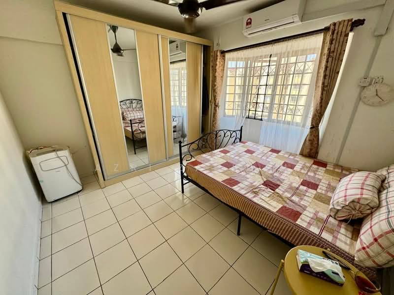 Apartment for Sale at Pangsapuri Suria Subang - Azri Zabidin - Bedroom - PropertyGuru.com.my