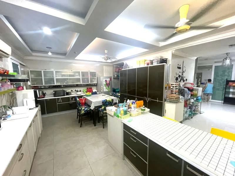 2.5-storey Terraced House for Sale in Taman Mutiara Indah (Puchong) - Amy Oktavia - Kitchen - PropertyGuru.com.my