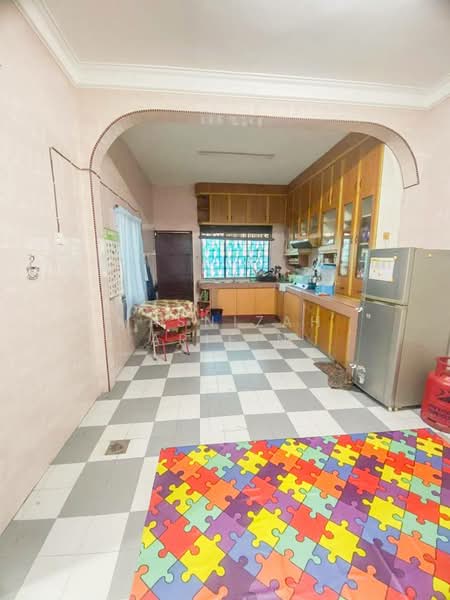 Double Storey Terrace Taman Melur, Ampang untuk Untuk Dijual - RM 1,200,000, Feb 2026 - Kitchen - PropertyGuru.com.my