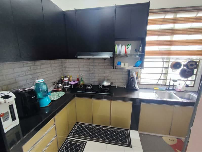 Taman Dato Hormat untuk Untuk Dijual - RM 390,000, Feb 2026 - Kitchen - PropertyGuru.com.my