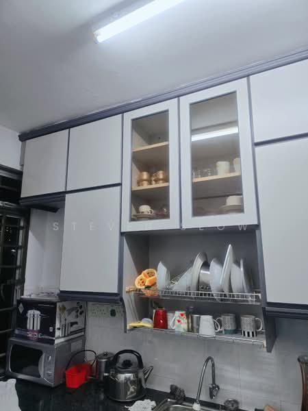 Condominium for Sale at Azuria Condominium - Steven Seow - Kitchen - PropertyGuru.com.my