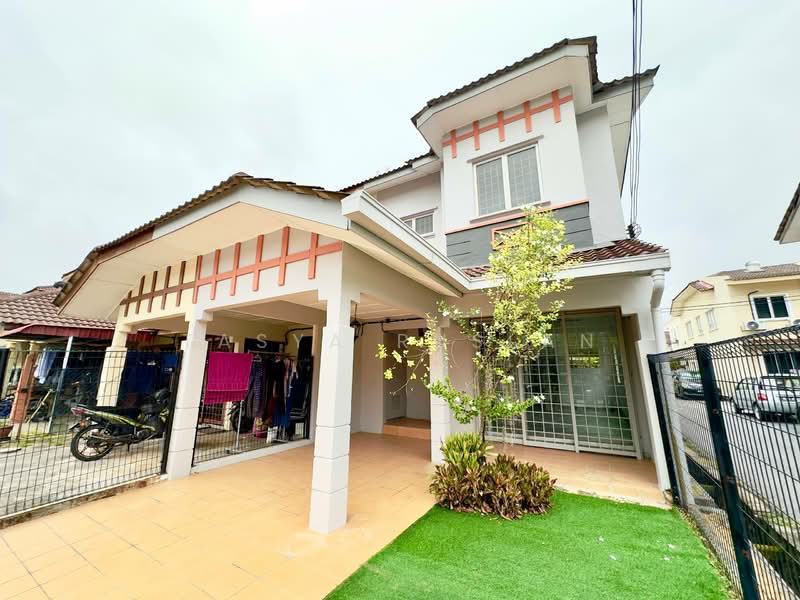2-storey Terraced House for Sale in Sungai Buloh (Selangor) - Tasya Ruslan - Exterior - PropertyGuru.com.my