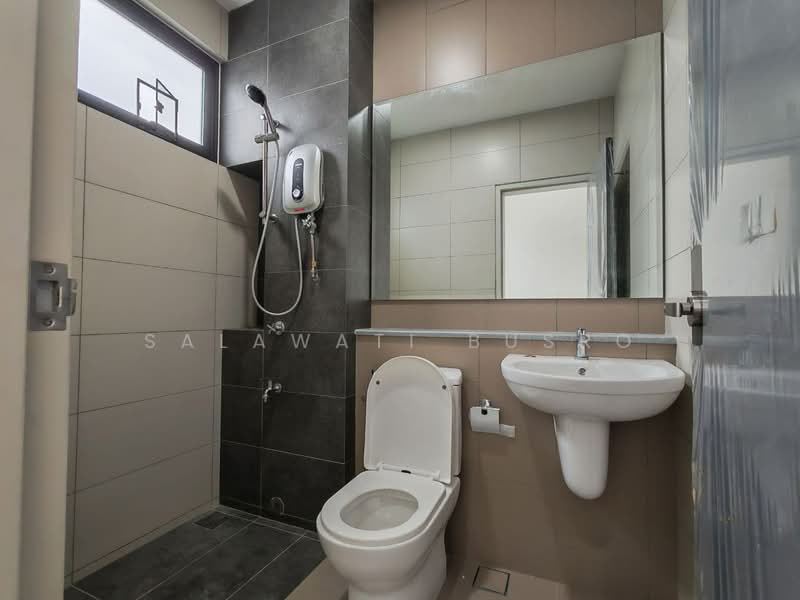 2-storey Terraced House for Sale in Elmina (Shah Alam) - Salawati Busro - Bathroom - PropertyGuru.com.my