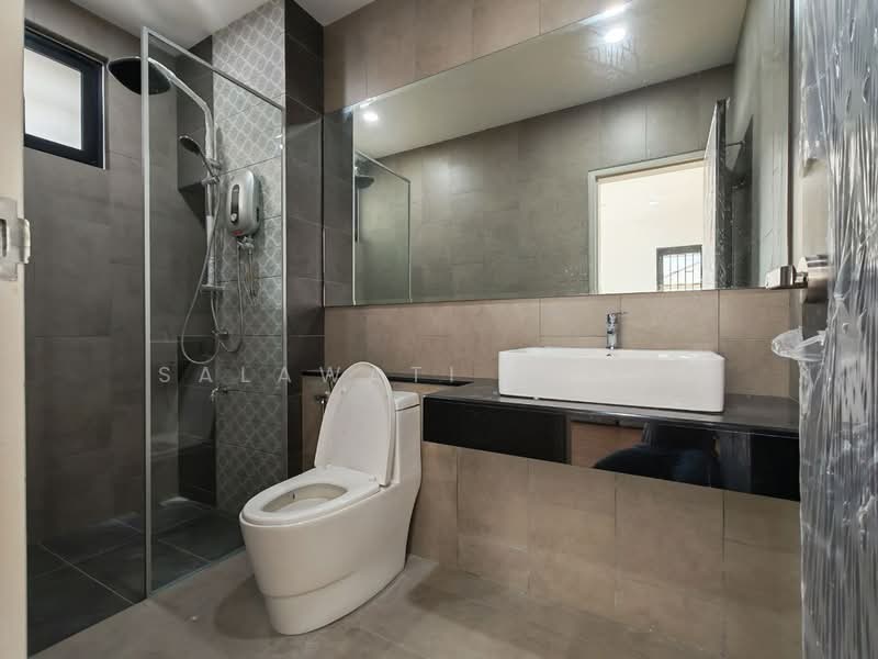 2-storey Terraced House for Sale in Elmina (Shah Alam) - Salawati Busro - Bathroom - PropertyGuru.com.my