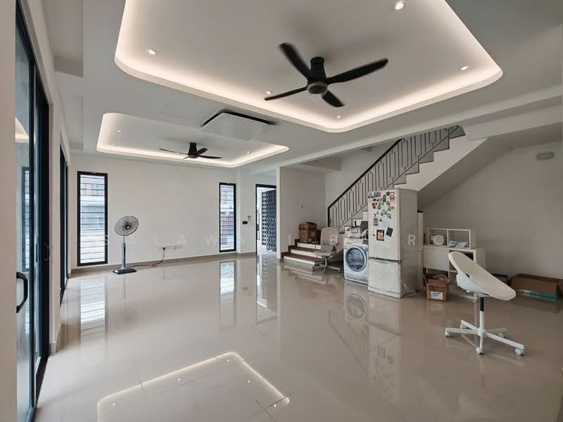 2-storey Terraced House for Sale in Elmina (Shah Alam) - Salawati Busro - Living Room - PropertyGuru.com.my