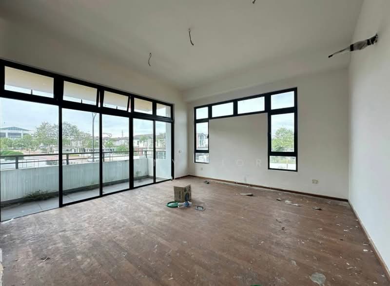 Semi-Detached House for Sale in East Ledang (Iskandar Puteri (Nusajaya)) - Suny Sior - Balcony - PropertyGuru.com.my
